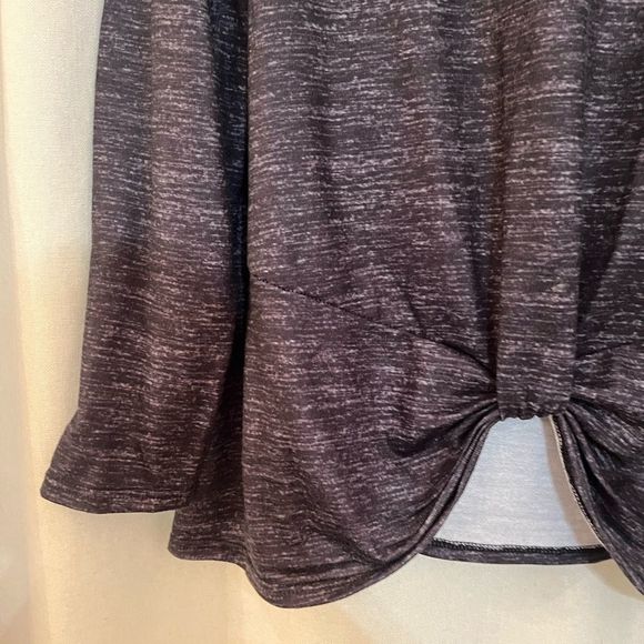 Zulily Women’s Heather Charcoal Gray Top with Leopard Print Pocket Size XXL - Picture 2 of 9